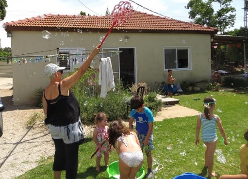 יום הולדת בהפעלה עצמית | בועות סבון ענקיות להשכרה