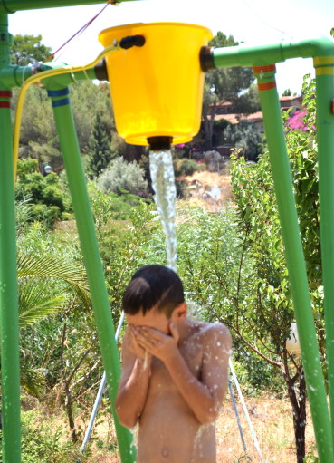 מסיבת מים | השכרת משחקי מים לילדים - בלונים ושוקולד