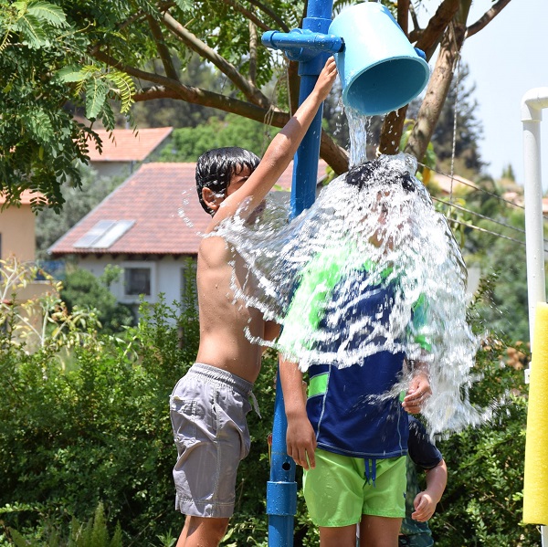 דלי שנשפך | השכרת משחקים לאירועים